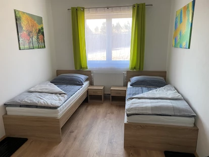 Monteurwohnung - Balkon - Österreich - Zwei Einzelbetten im Doppelzimmer - Monteurzimmer-Buchen.at  in Neulengbach