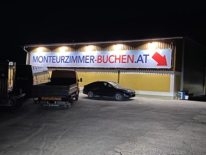 Monteurwohnung - Balkon - Österreich - Sie finden uns auch bei schon eingetretener Dunkelheit. - Monteurzimmer-Buchen.at  in Neulengbach