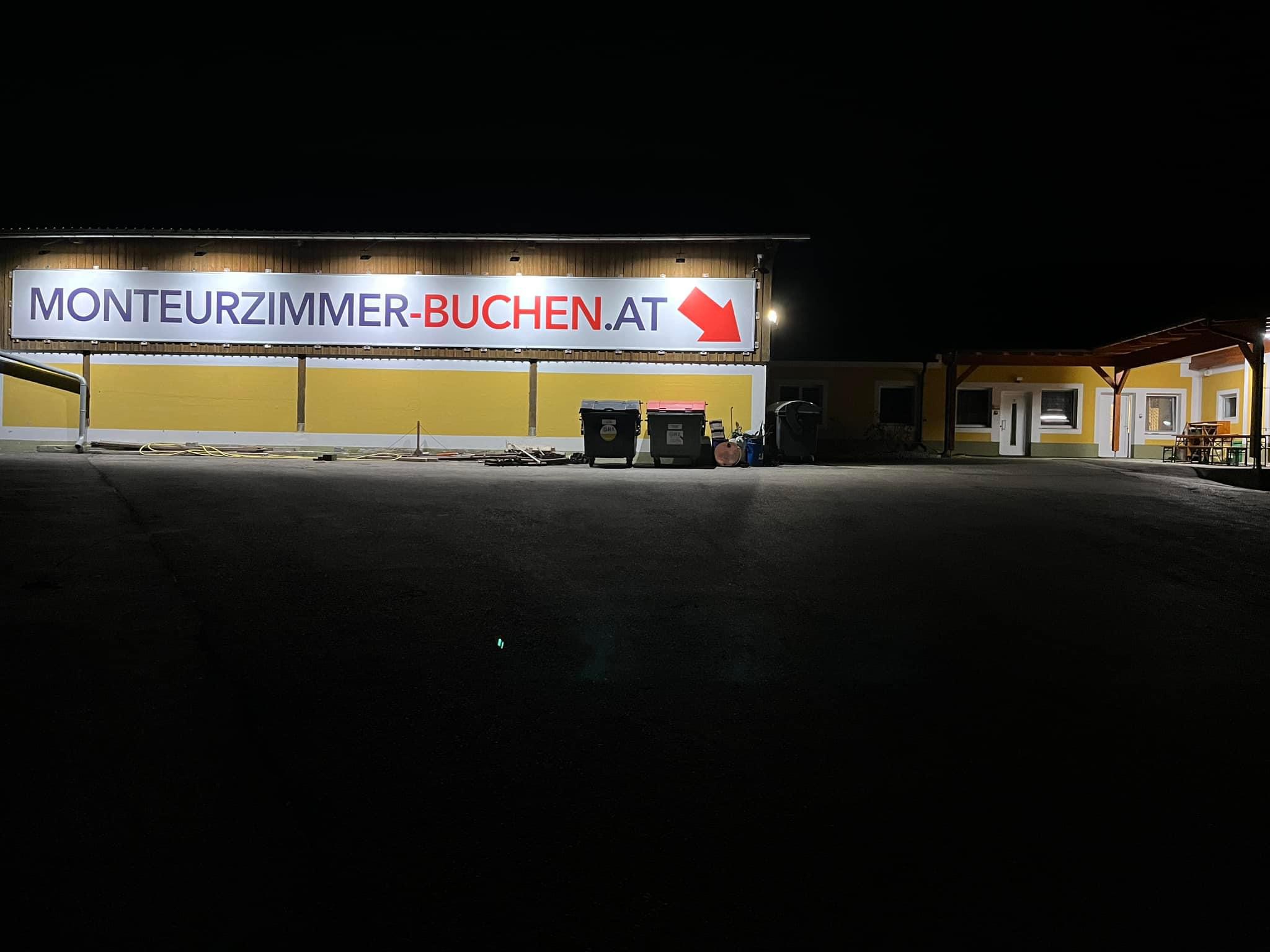 Monteurzimmer: großer Parkplatz für Pkw und Transporter - Monteurzimmer-Buchen.at  in Neulengbach