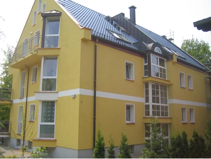 Monteurwohnung - TV - Falkensee - Außenansicht Haus - Moderne Wohnungen kompl. ausgestattet mit schnellem Internet & Smart TV