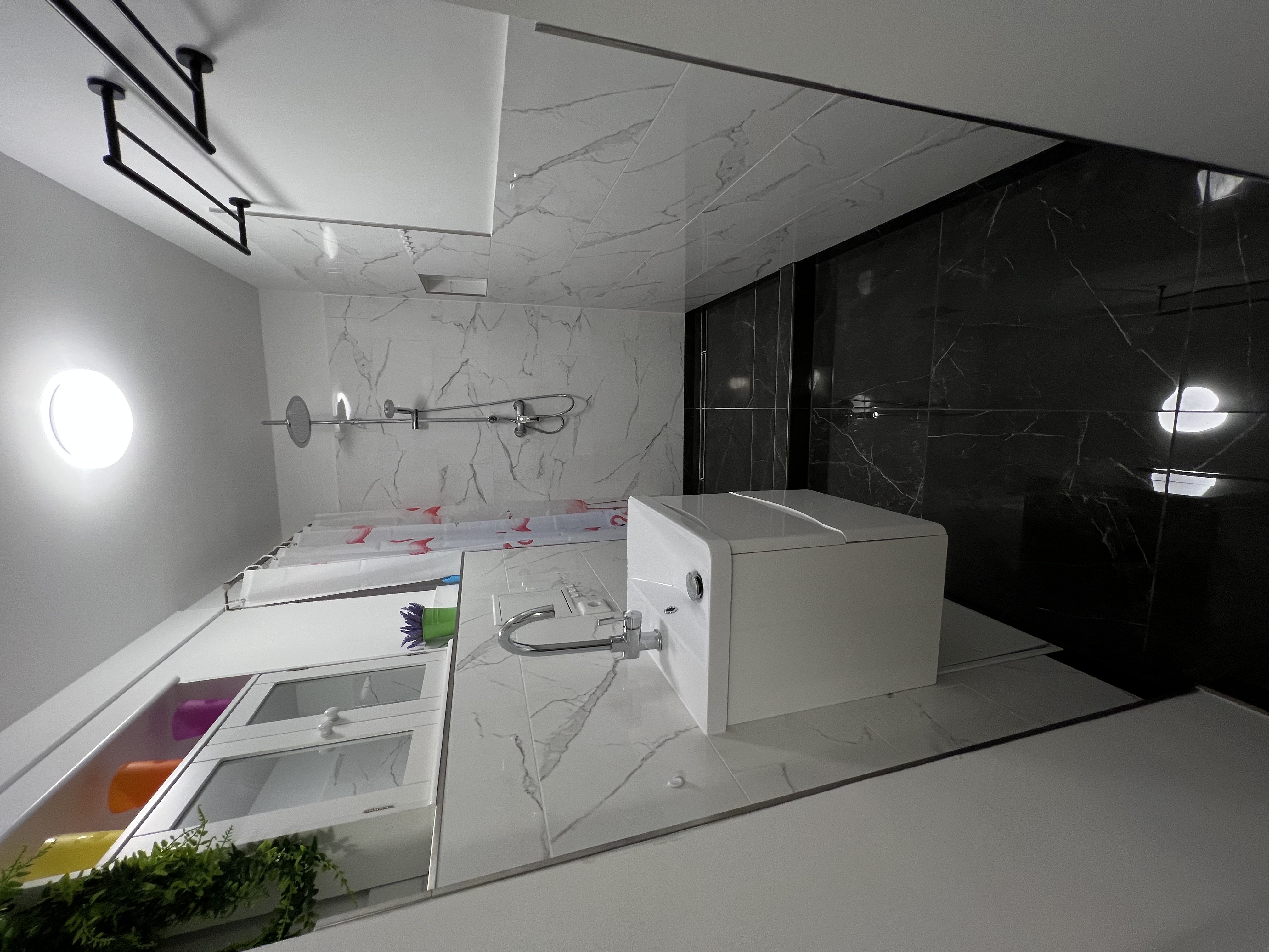 Monteurzimmer: Moderne Wohnungen kompl. ausgestattet mit schnellem Internet & Smart TV