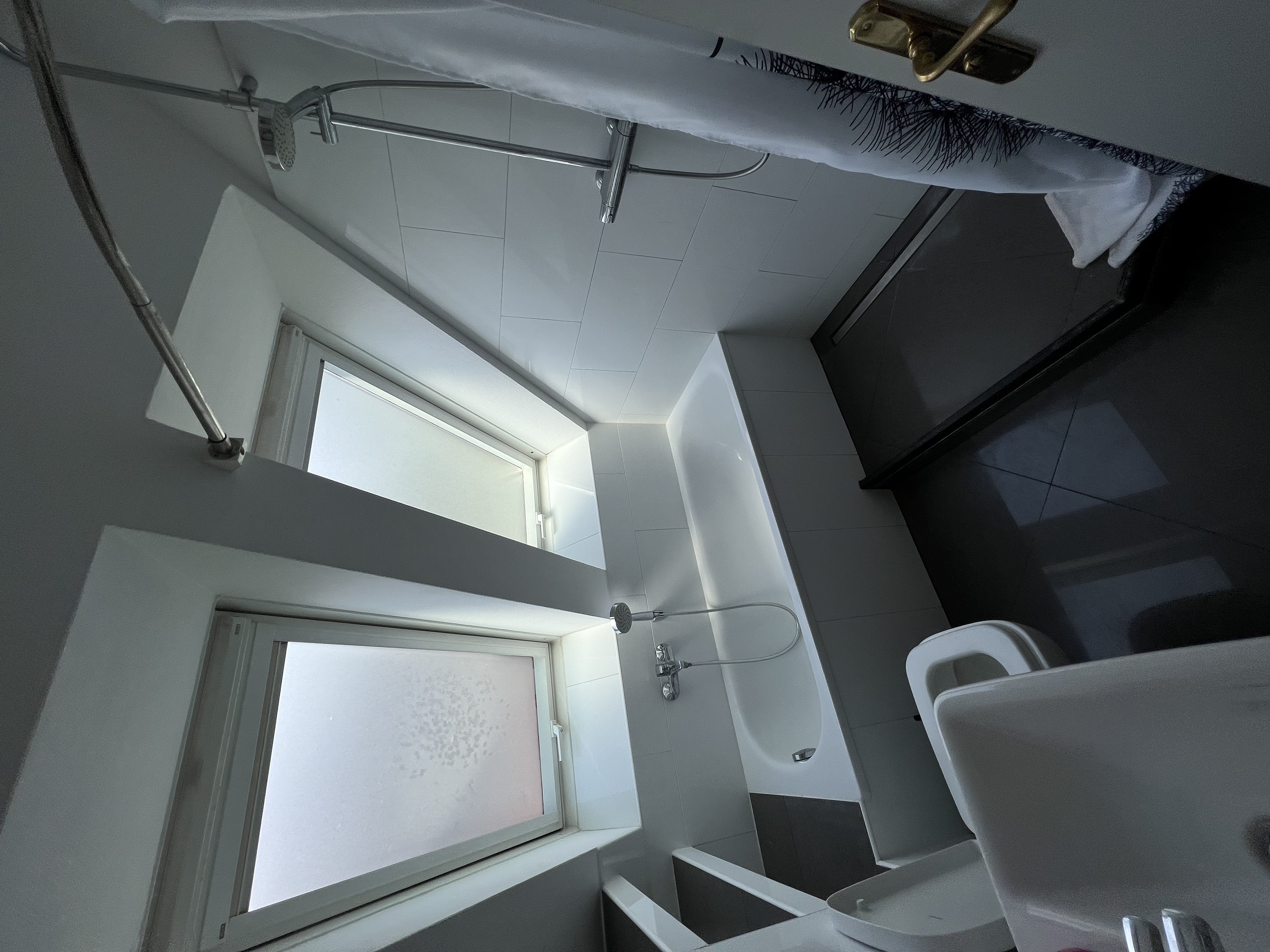 Monteurzimmer: Moderne Wohnungen kompl. ausgestattet mit schnellem Internet & Smart TV