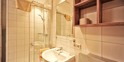 Monteurwohnung - Einzelbetten - Tirol - Badezimmer - A4 Alma Alpin Appartments