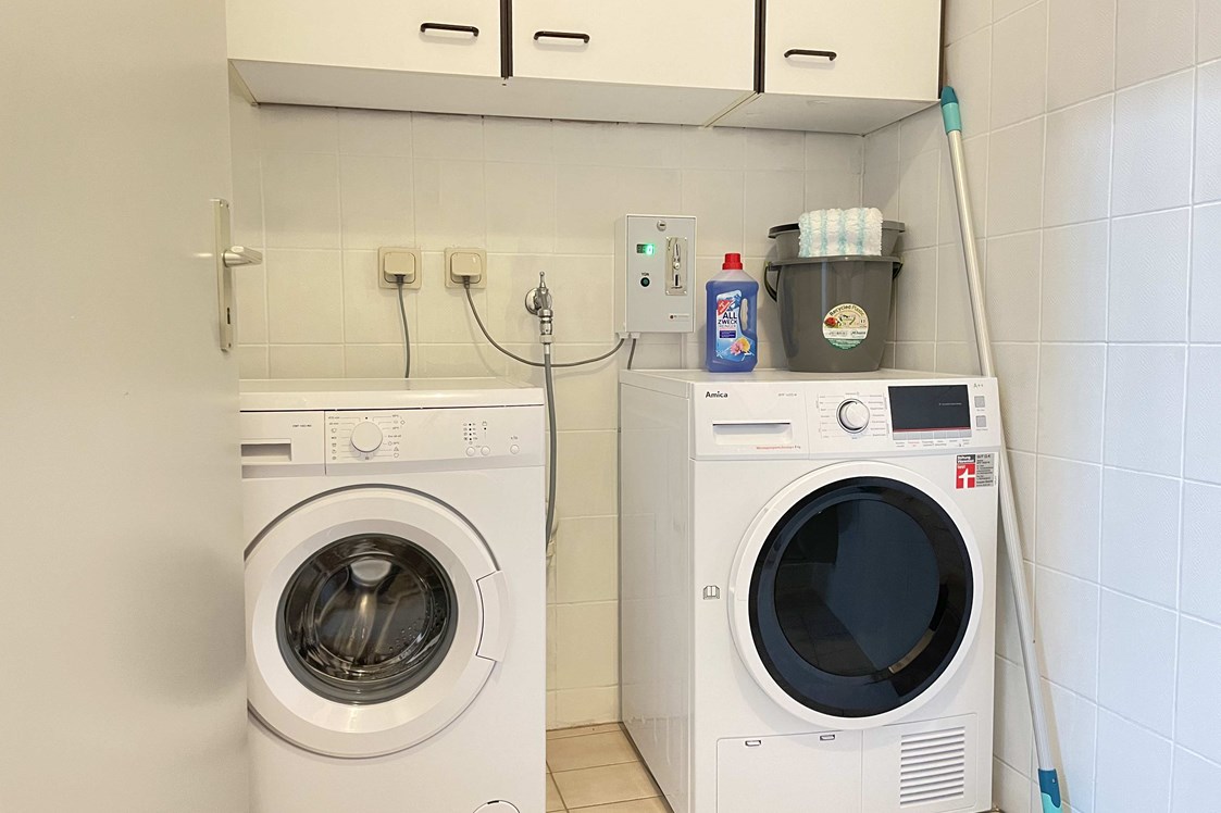 Monteurzimmer: Waschmaschine und Trockner - Zentrale Monteurwohnung / Übergangswohnung (SAD181)