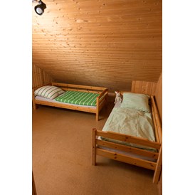 Monteurzimmer: Zwei Einzelbetten - Haus Feldblick Neubulach
