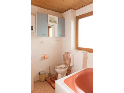 Monteurwohnung - Waschmaschine - Deutschland - WC im Badezimmer - Haus Feldblick Neubulach