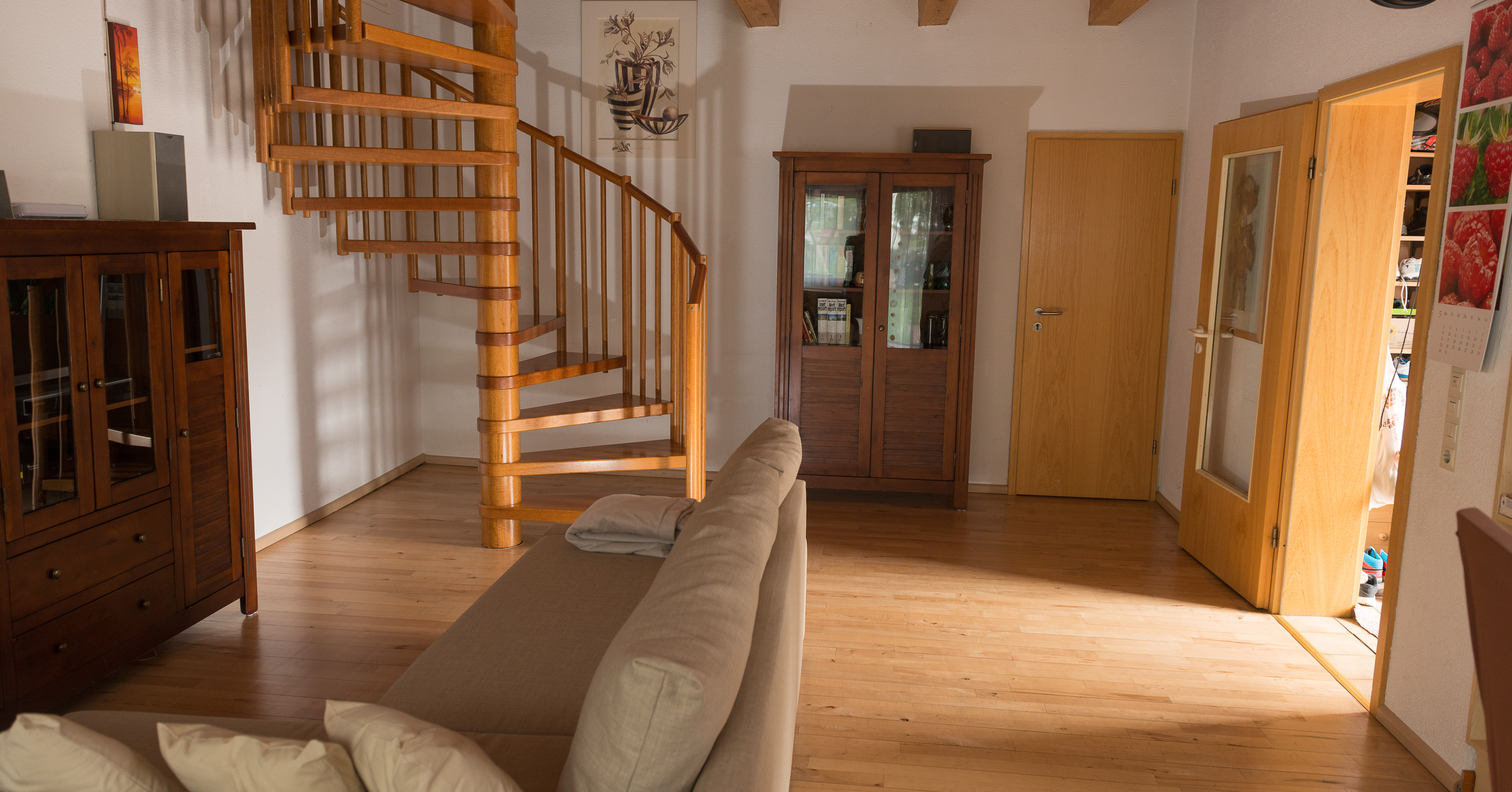 Monteurzimmer: Wendeltreppe nach oben - Haus Feldblick Neubulach