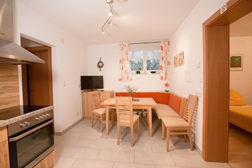 Monteurzimmer: Apartment verfügbar für 2-6 Personen. - Vermietung Muck 