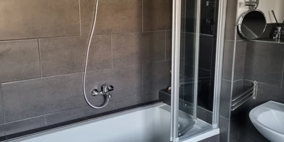 Monteurwohnung - PLZ 42697 (Deutschland) - Badewanne/ Dusche - Monteurswohnung TAKAppartement Dormagen EG