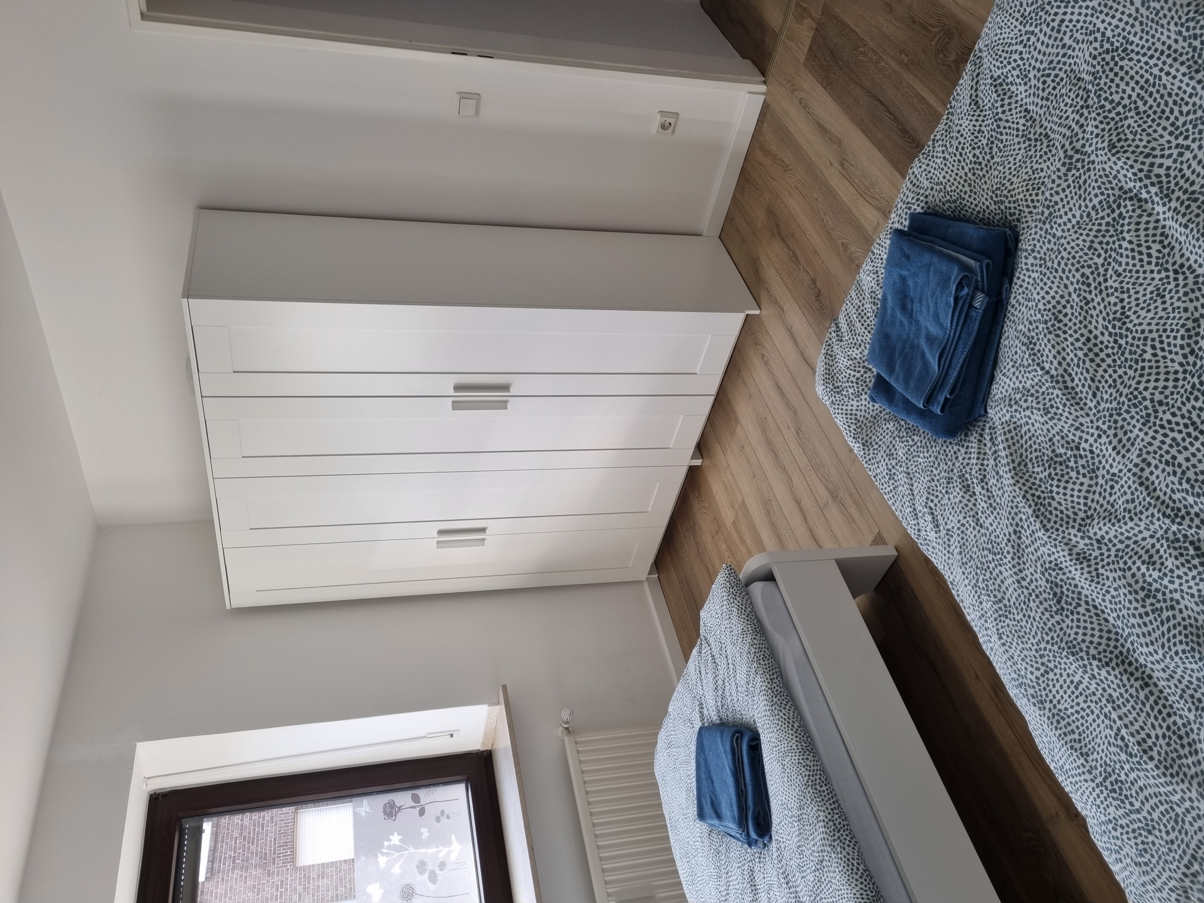 Monteurzimmer: Schlafzimmer - Monteurswohnung TAKAppartement Dormagen EG