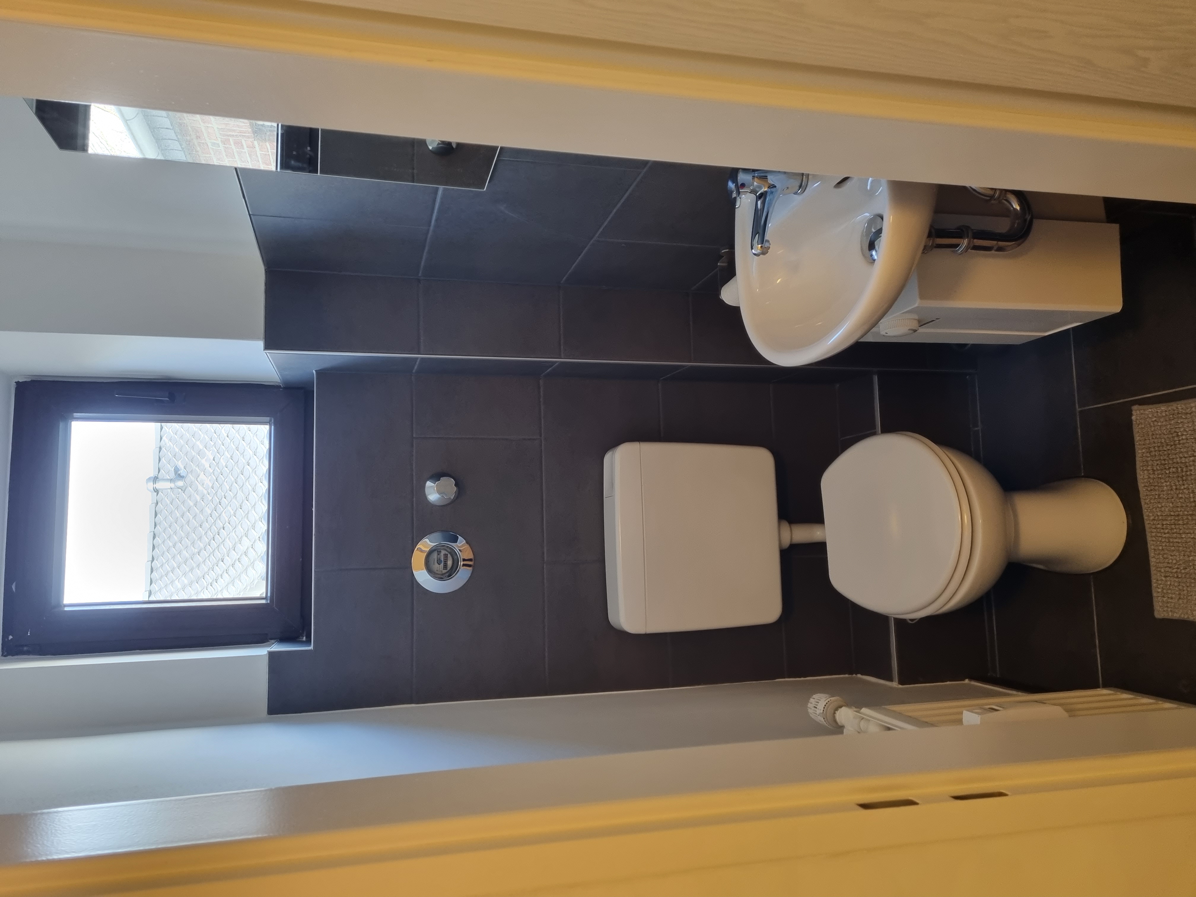 Monteurwohnung - Kaffeemaschine - Neuss - 2. WC - Monteurswohnung TAKAppartement Dormagen OG