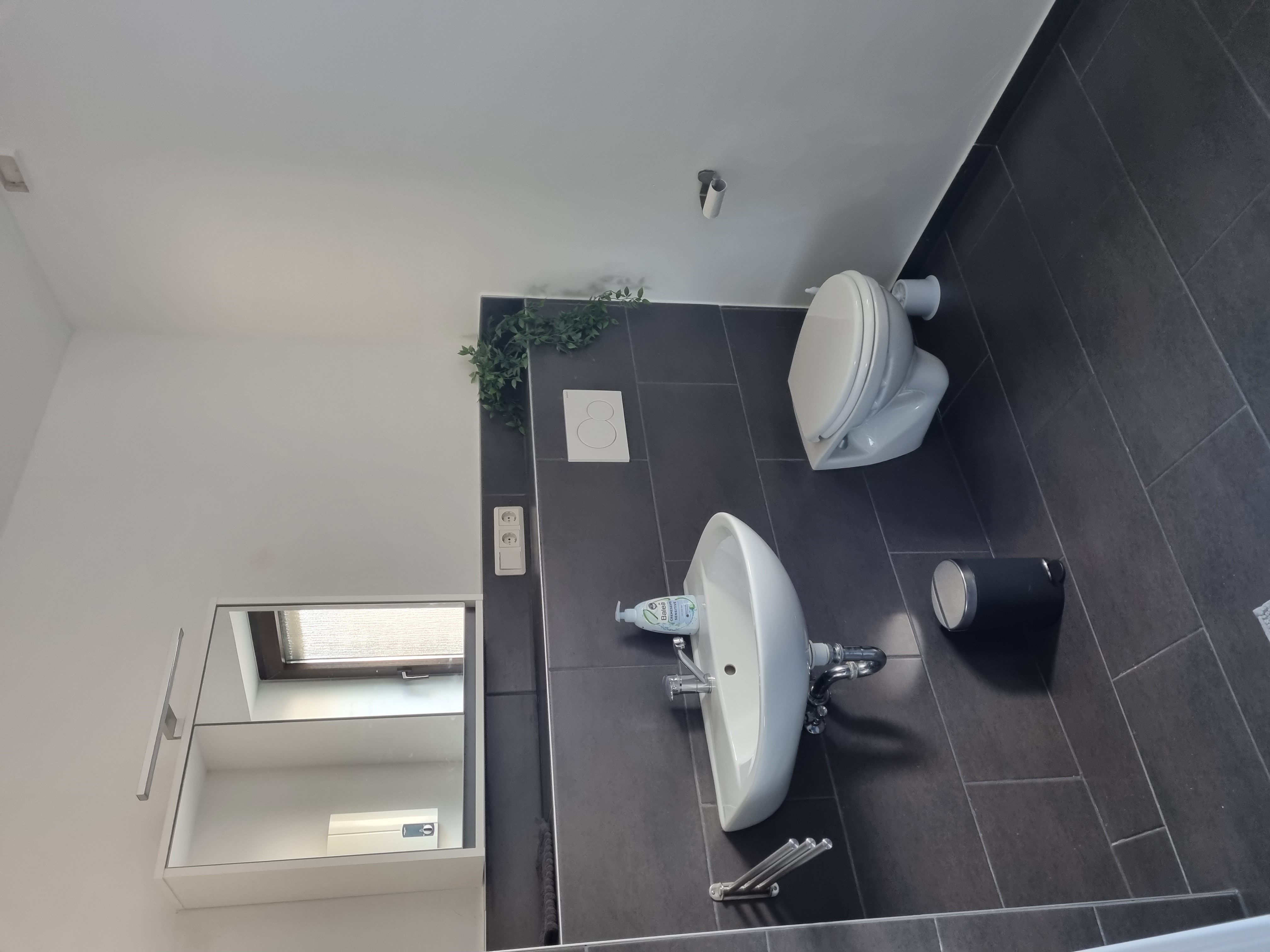 Monteurzimmer: Bad - Monteurswohnung TAKAppartement Dormagen OG