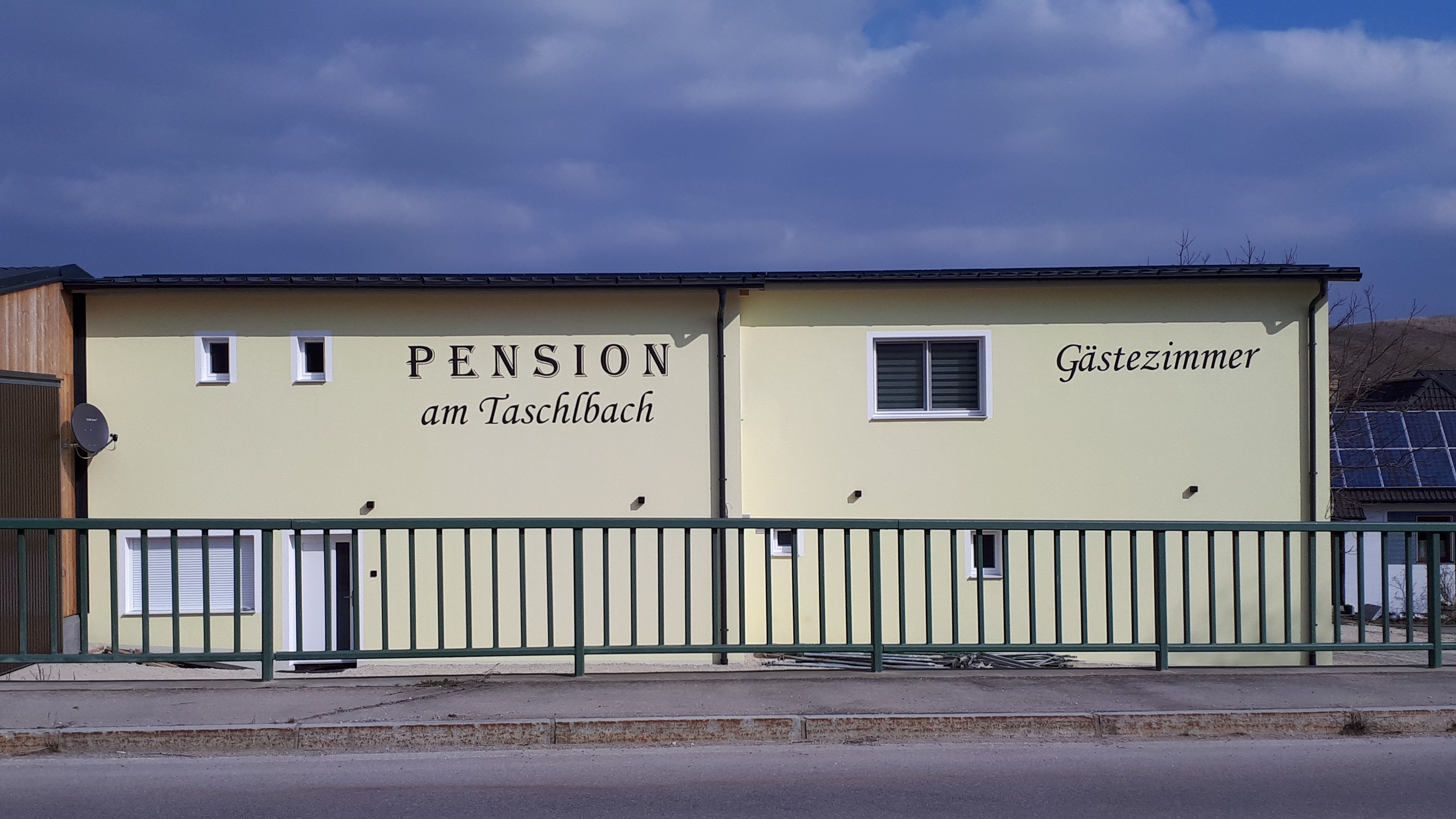 Monteurwohnung - Art der Unterkunft: Gästehaus - Niederösterreich - Pension am Taschlbach - Michaela Schmitzer