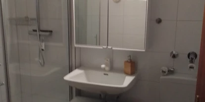 Monteurwohnung - PLZ 79804 (Deutschland) - Badezimmer mit Dusche - Schwarzwald Anna-Lena