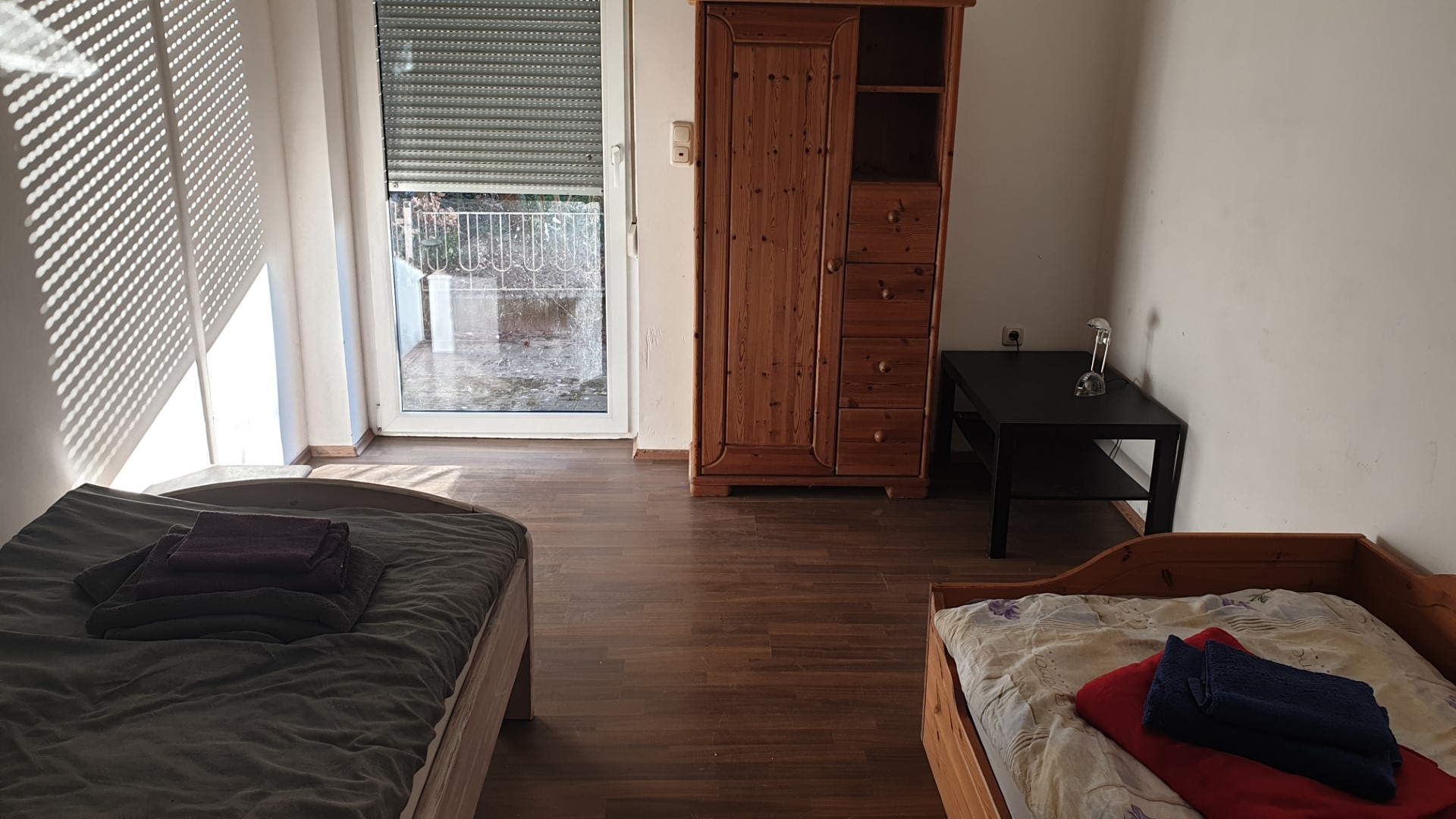 Monteurzimmer: Zimmer bis zu 26 Betten direkt neben RWE-Markt 