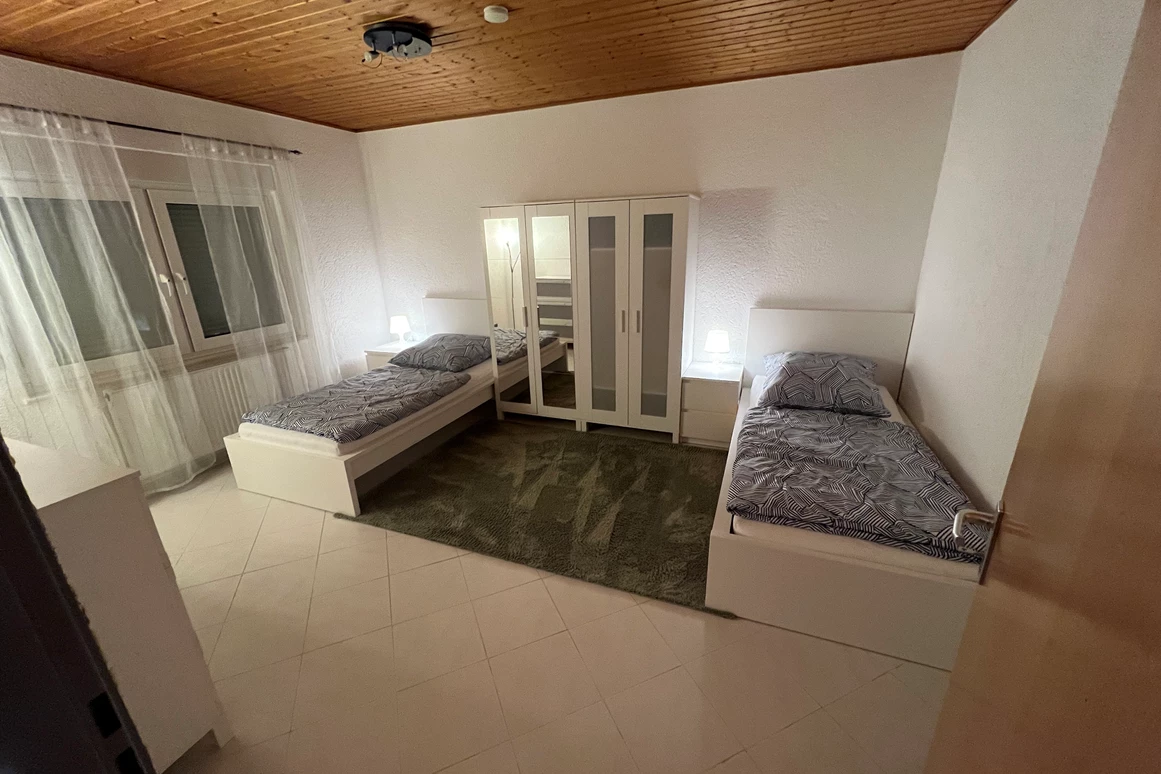 Monteurzimmer: Handwerkerwohnung Monteurwohnung Monteurzimmer Ferienwohnung TOP MODERN