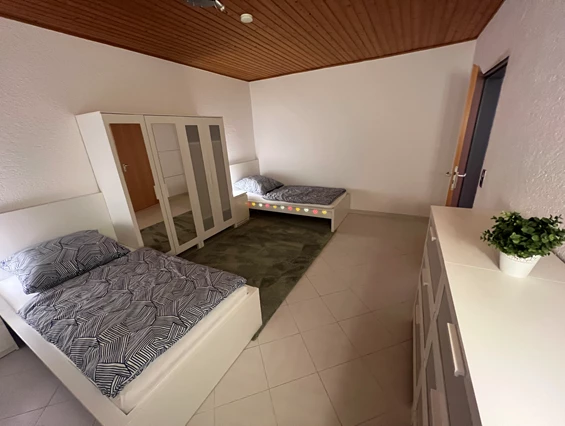 Monteurzimmer: Handwerkerwohnung Monteurwohnung Monteurzimmer Ferienwohnung TOP MODERN