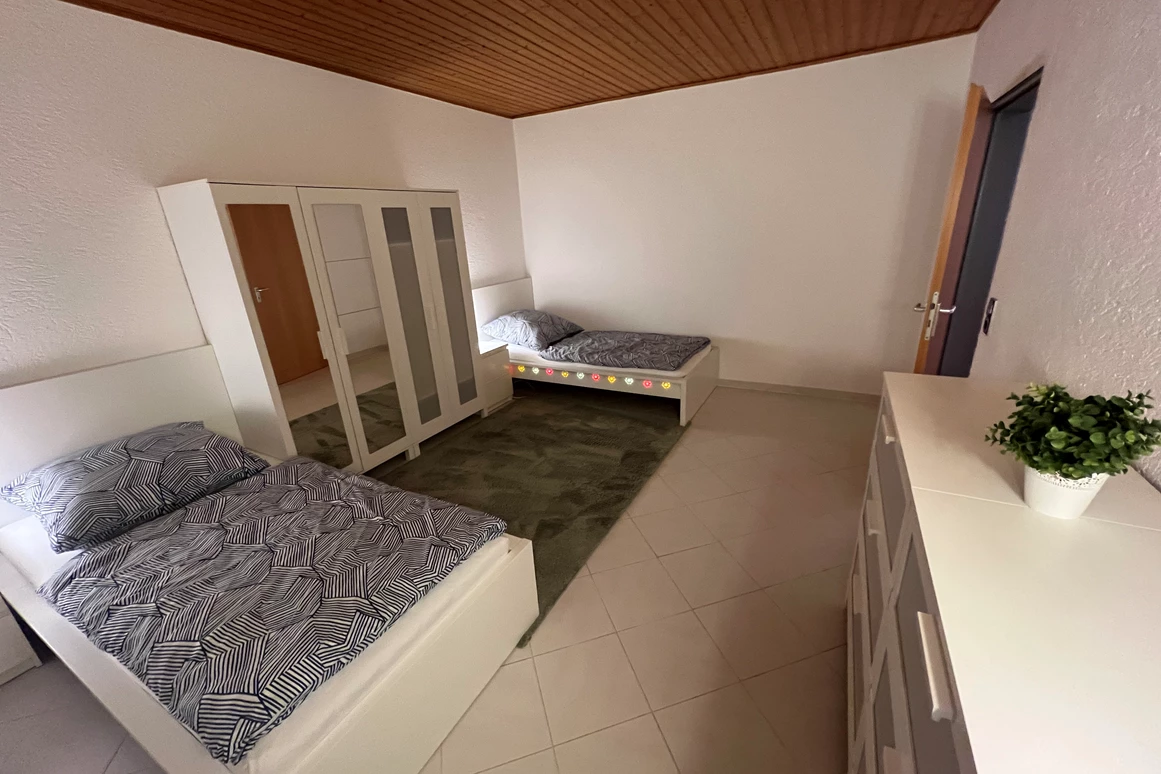 Monteurzimmer: Handwerkerwohnung Monteurwohnung Monteurzimmer Ferienwohnung TOP MODERN