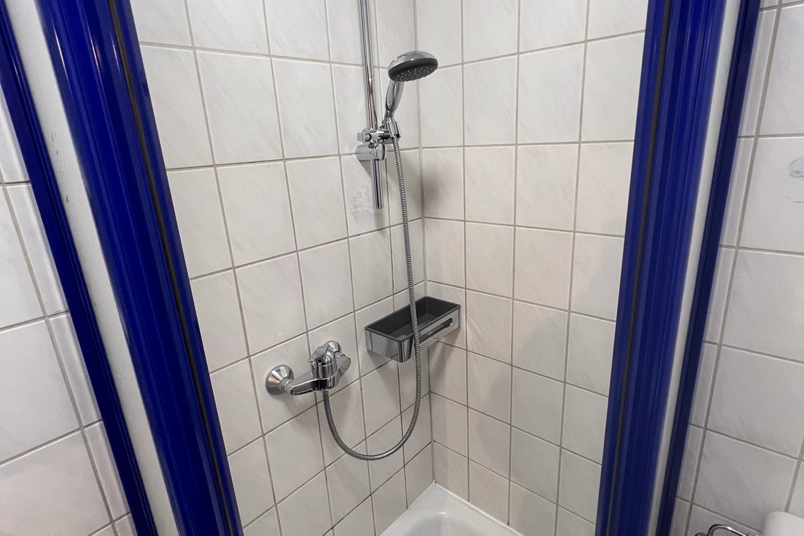 Monteurzimmer: Handwerkerwohnung Monteurwohnung Monteurzimmer Ferienwohnung TOP MODERN