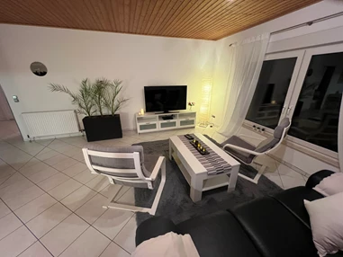 Monteurzimmer: Handwerkerwohnung Monteurwohnung Monteurzimmer Ferienwohnung TOP MODERN