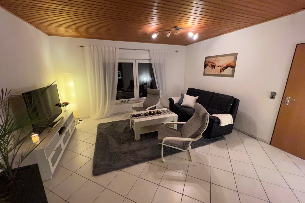 Monteurzimmer: Handwerkerwohnung Monteurwohnung Monteurzimmer Ferienwohnung TOP MODERN