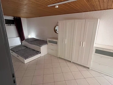Monteurzimmer: Handwerkerwohnung Monteurwohnung Monteurzimmer Ferienwohnung TOP MODERN