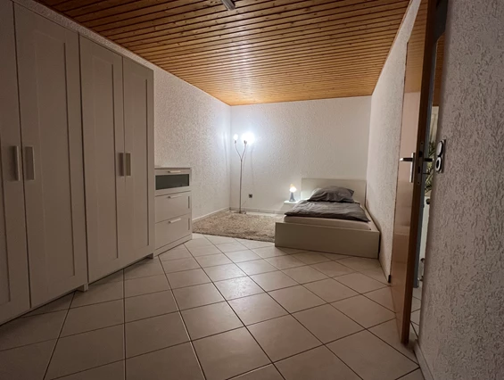 Monteurzimmer: Handwerkerwohnung Monteurwohnung Monteurzimmer Ferienwohnung TOP MODERN