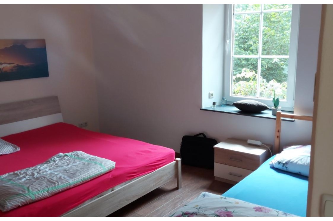 Monteurwohnung: Schlafzimmer  mit 2 Einzelbetten - Monteurwohnung Weber  "Haus Sonne" Rudolstadt
