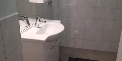 Monteurwohnung - Parkplatz: eigener Parkplatz vorhanden - Österreich - Privat Zimmer in Eichgraben / Monteurzimmer