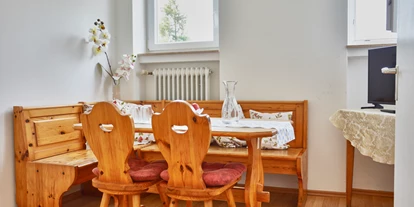 Monteurwohnung - PLZ 78315 (Deutschland) - Ferienwohnung am Schloss Weiterdingen 78224 Singen+49 7739926346 ferienwohnung@schloss-weiterdingen.de  - Monteurzimmer Monteurwohnung Casa am Schloss Weiterdingen  Singen Konstanz Radolfzell