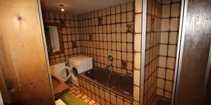 Monteurwohnung - Einzelbetten - Tirol - mit Badewanne, Dusche und Waschmaschine  - Arbeiterwohnung Haiming