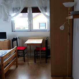 Monteurzimmer: Monteurzimmer Feuchtwangen - EZ, m.Küchenbenütz., Dusche, WC