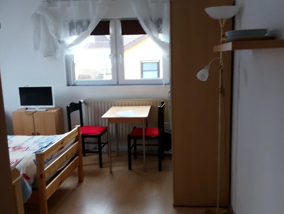 Monteurzimmer: Monteurzimmer Feuchtwangen - EZ, m.Küchenbenütz., Dusche, WC