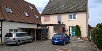 Monteurwohnung - Dinkelsbühl - Eigene Parkplätze vor dem Haus - EZ, m.Küchenbenütz., Dusche, WC
