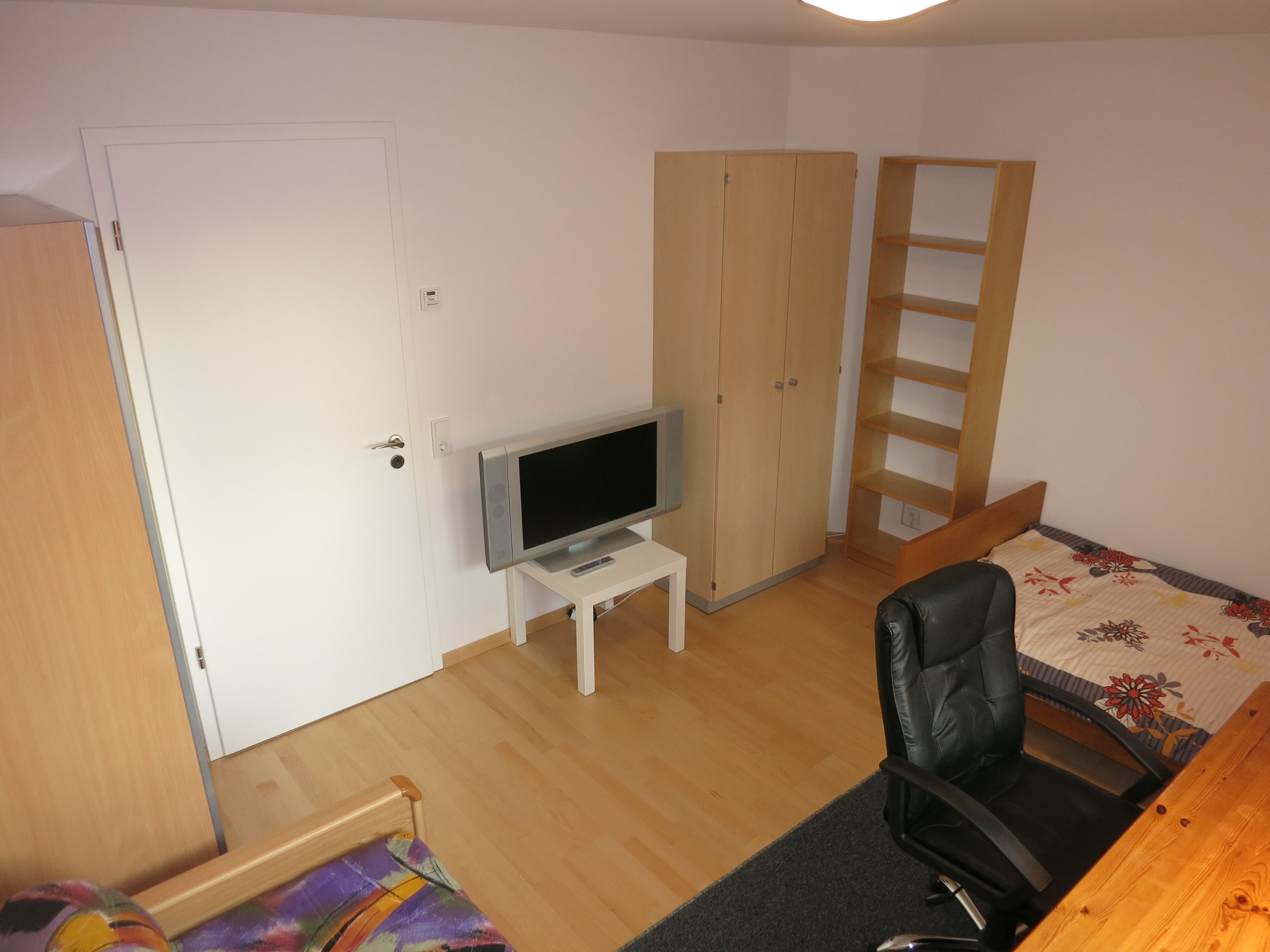 Monteurwohnung - PLZ 74226 (Deutschland) - Westzimmer 2 - Voll möbliertes Zimmer mit separatem Bad in 2er-WG