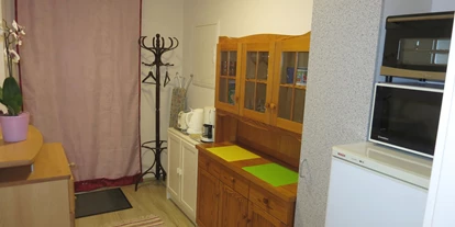Monteurwohnung - Haßmersheim - Teeküche  - Voll möbliertes Zimmer mit separatem Bad in 2er-WG