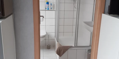Monteurwohnung - Oberhausen (Oberhausen, Stadt) - DG Apartment mit DU/WC Single-Küche in Moers