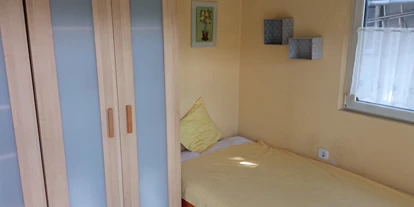 Monteurwohnung - Badezimmer: eigenes Bad - Kleinrinderfeld - App.am Weinberg