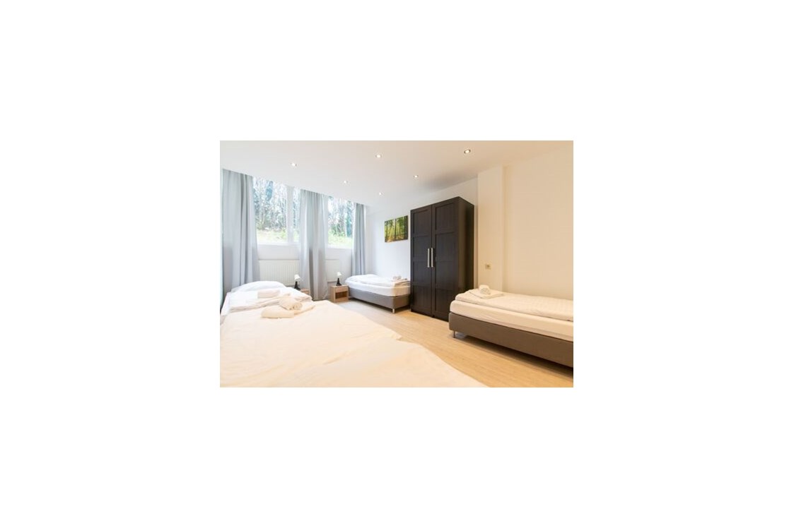 Monteurzimmer: Zentral gelegene Mehrbettwohnung, komplette Top- Ausstattung 
200 qm² (vier rießige Zimmer im Herzen Wiens) - Monteurhaus Praterstern