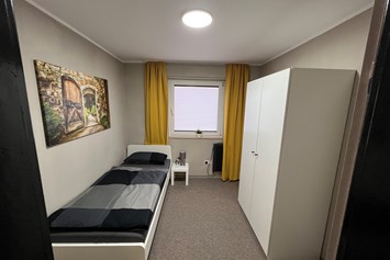 Monteurzimmer: 15 Monteur-Wohnungen, Paderborn