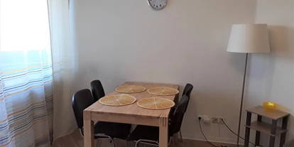 Monteurwohnung - Kronau Walldorf Bretten Kraichtal - Essbereich - gemütliche moderne Wohnung / Monteurzimmer Nähe Heidelberg