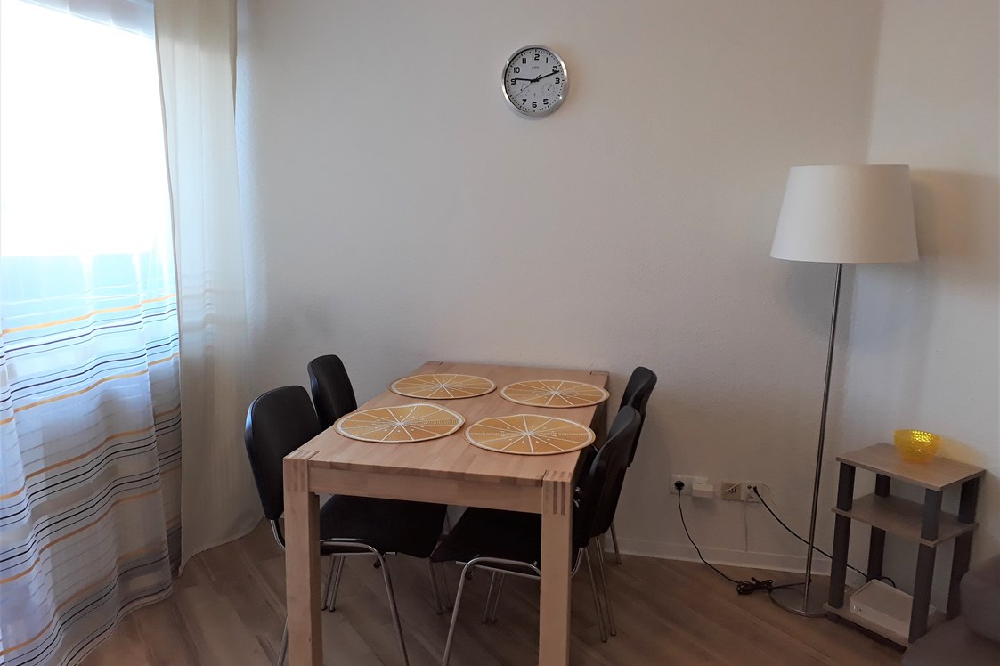 Monteurzimmer: Essbereich - gemütliche moderne Wohnung / Monteurzimmer Nähe Heidelberg