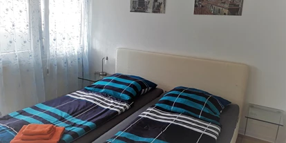 Monteurwohnung - Kronau Walldorf Bretten Kraichtal - Schlafzimmer Nr 1
Die Betten können separat gestellt werden. - gemütliche moderne Wohnung / Monteurzimmer Nähe Heidelberg