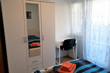 Monteurzimmer: Schlafzimmer Nr 1
 - gemütliche moderne Wohnung / Monteurzimmer Nähe Heidelberg