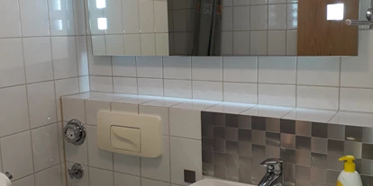 Monteurwohnung - Kronau Walldorf Bretten Kraichtal - Bad - gemütliche moderne Wohnung / Monteurzimmer Nähe Heidelberg