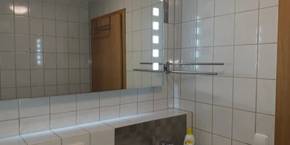 Monteurwohnung - Kronau Walldorf Bretten Kraichtal - Bad - gemütliche moderne Wohnung / Monteurzimmer Nähe Heidelberg