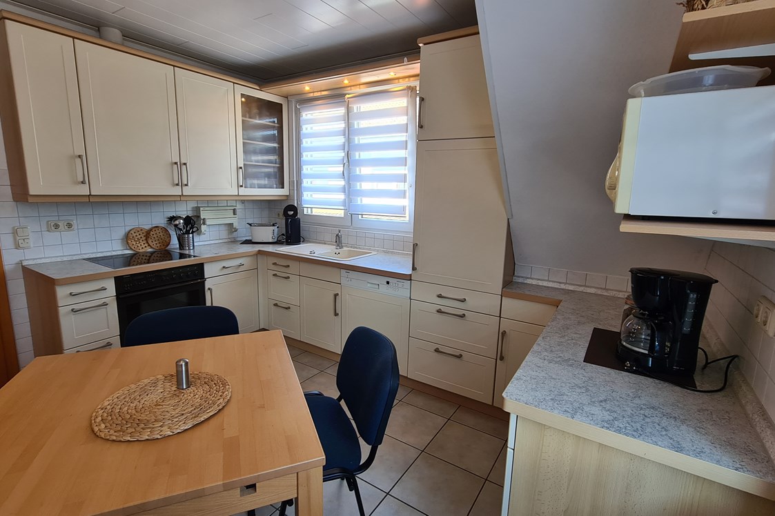 Monteurzimmer: Küche - Ruhige Wohnung mit großem Balkon