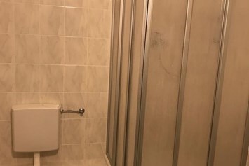 Monteurzimmer: Bad mit Dusche und WC - Pension Dreilinden