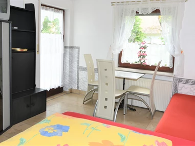 Monteurzimmer: 5-6 Bett Sut-App-Wohn-Obj. - 5-6 + 7-8 Bett-Monteur-Wohnungen, Mehrbettzimmer