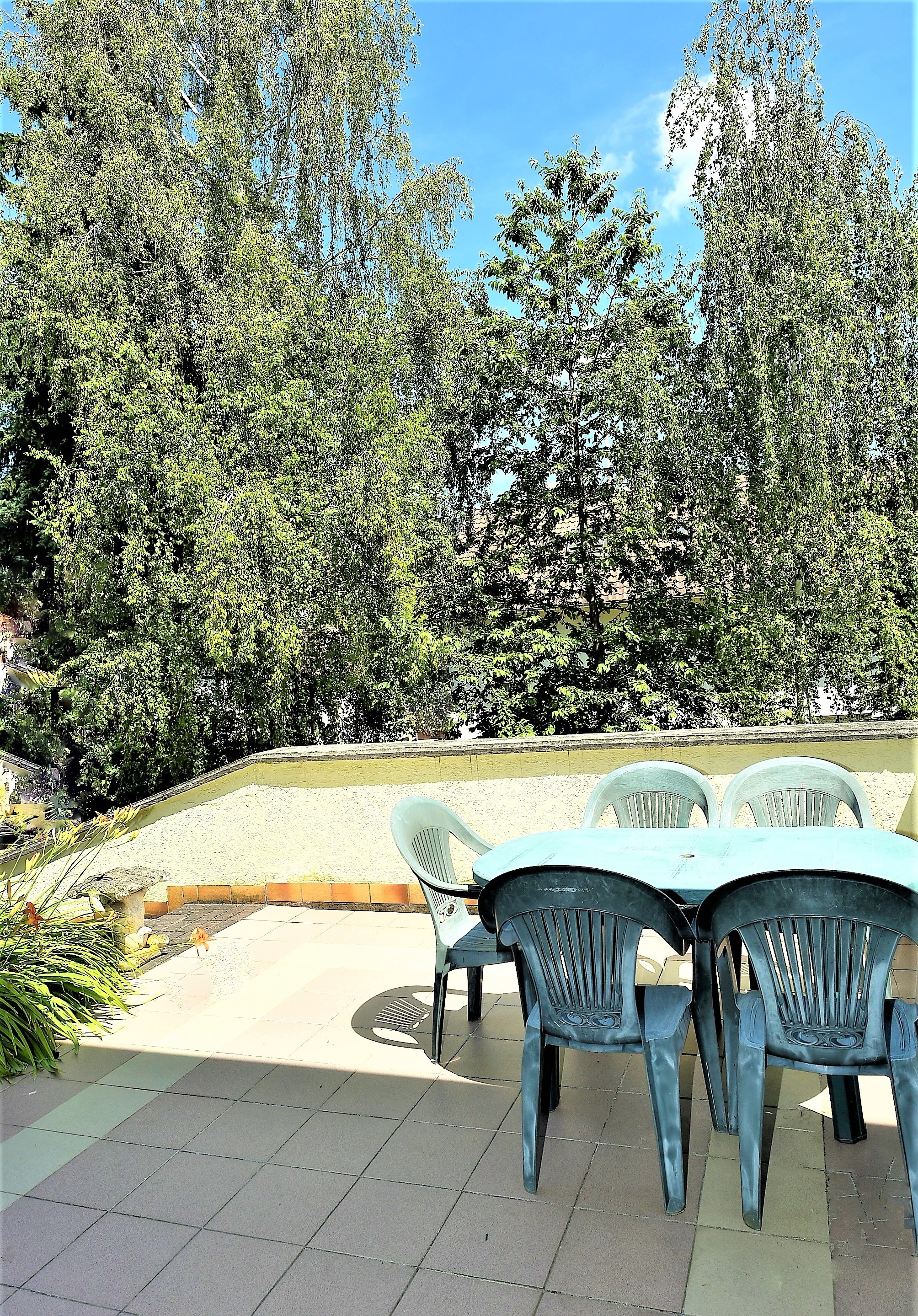 Monteurwohnung - PLZ 97225 (Deutschland) - Terrasse  v.  BU-Wohn-Obj- - 5-6 + 7-8 Bett-Monteur-Wohnungen, Mehrbettzimmer